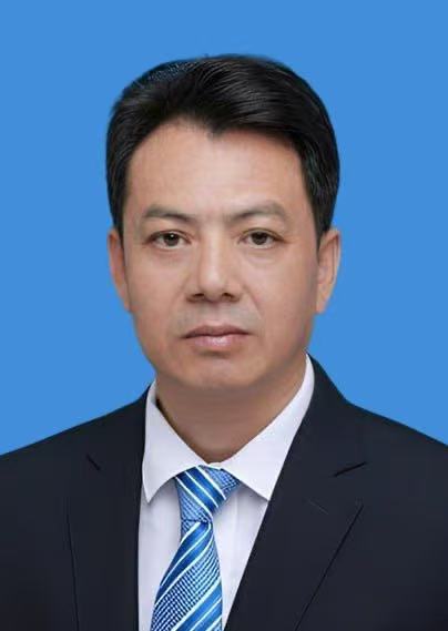 赵栋梁照片